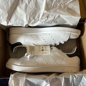 Brand new adidas Stan smith!